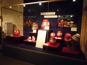 「師走点描・縁起物」展示風景の画像