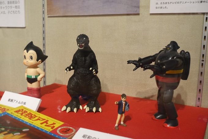 子どもたちを夢中にさせたヒーローの画像
