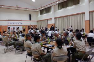 懇親会　懇談の様子