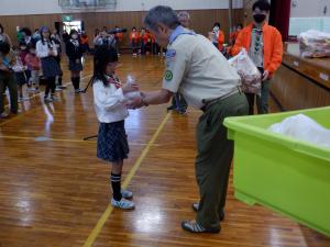 1119スカウト大会　閉会式　賞品授与1