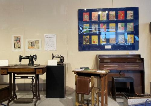 学校とミシンの展示