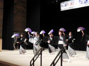 民謡民舞大会の様子
