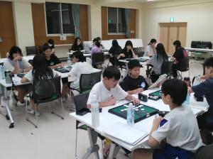 0720　オセロ大会　対戦の様子