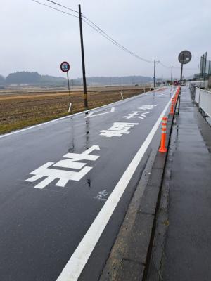対策例　路面表示（学童注意）