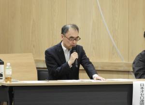 日本オセロ連盟専務理事長谷川武さんより順位発表
