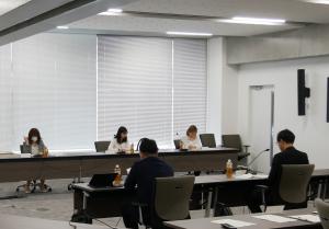 会議の様子の画像
