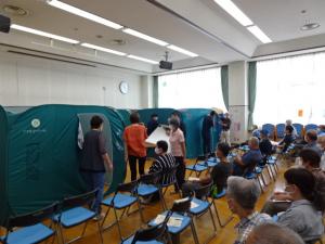 間仕切りを
