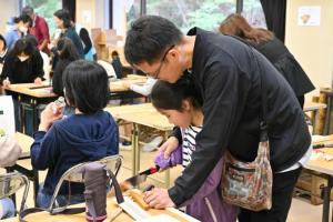 親子工作の様子⑷