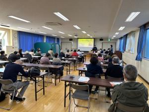 講話している様子