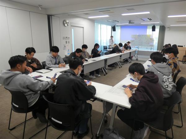 会議の様子１