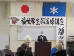 吉田地区自治実践会山﨑会長のあいさつの様子