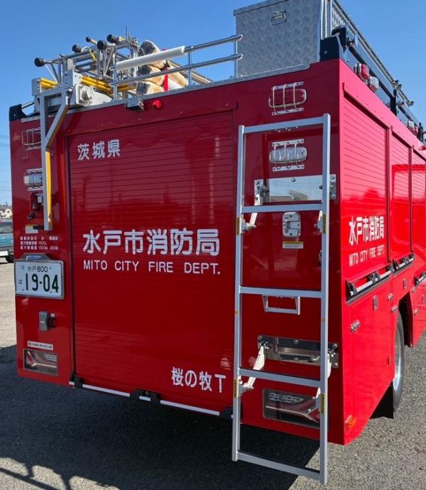 背面