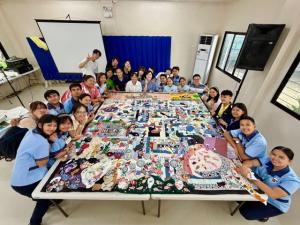 フィリピンでの共同制作の写真